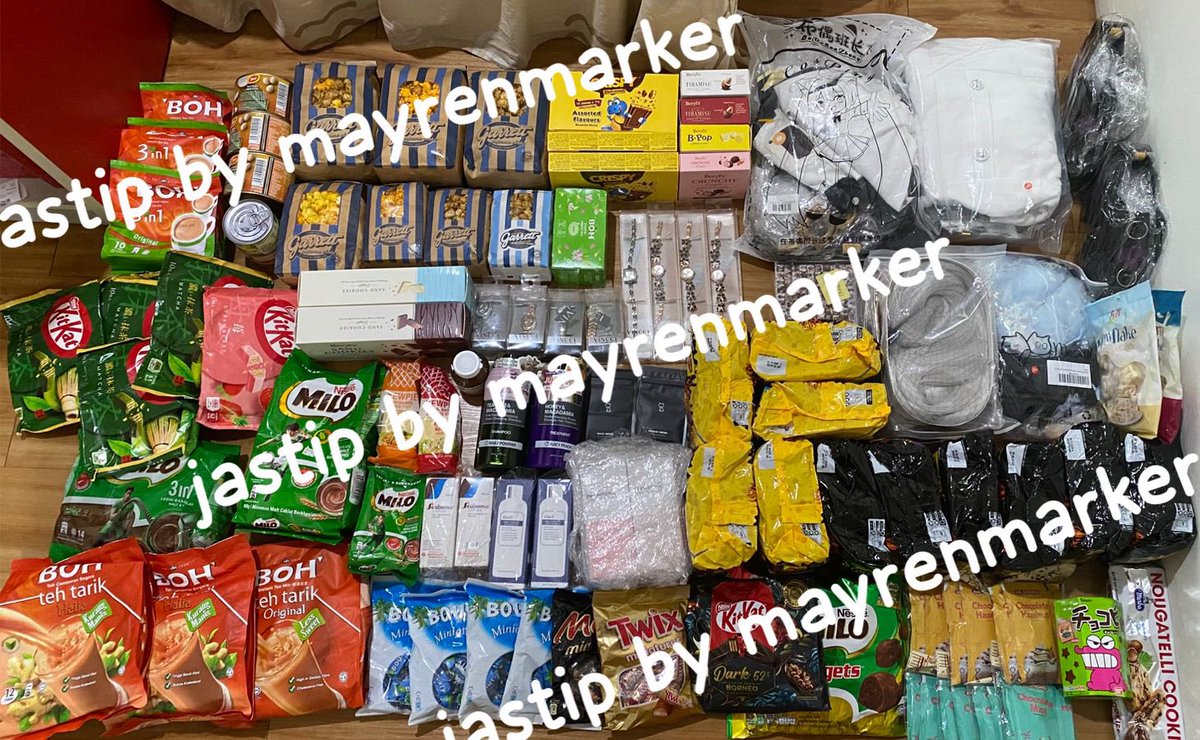 kemarin buat barang titipan aja alhamdulillah nembus 40kg dan itu aku stop karena menurutku udah cukup bawa 40kg barang titipan🥹 paket yang paling lucu ada makanan kucing🥰 kayaknya kalo molly tau gue bawa2 makanan kucing titipan kucing lain dia bakal iri (masih ada 1 tas lagi)