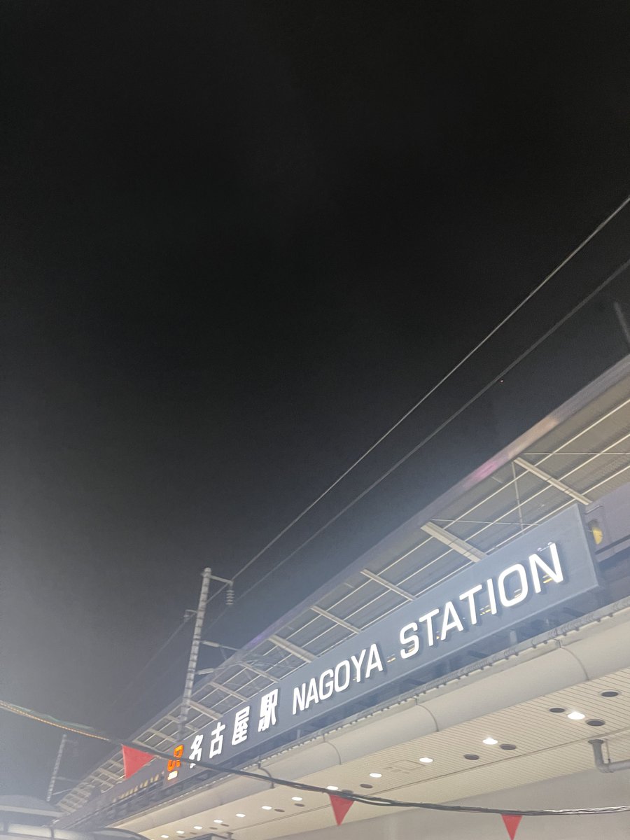 デスロス tweet media