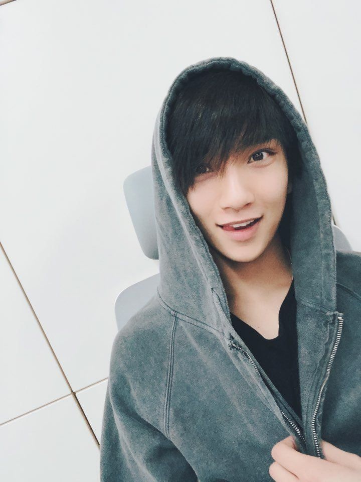 #JOSHUA #조슈아

Throwback to 8 years ago on this day when Shua started ig with his handle 'joshuahong951230' and the caption "Starting instagram 🎼"🤗