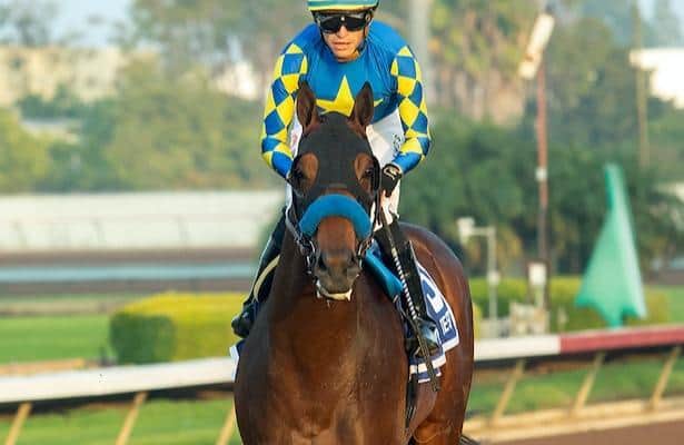 Litmus Test gets into Kentucky Derby field after Chip Honcho is routed to Preakness instead.

horseracingnation.com/news/Kentucky_…

📸: Benoit Photo