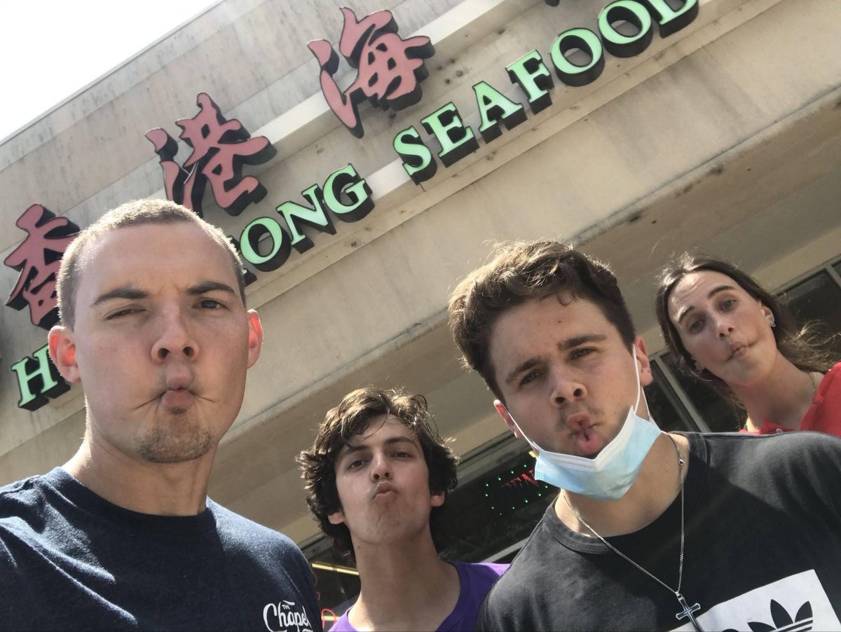 Strayboots tweet media
