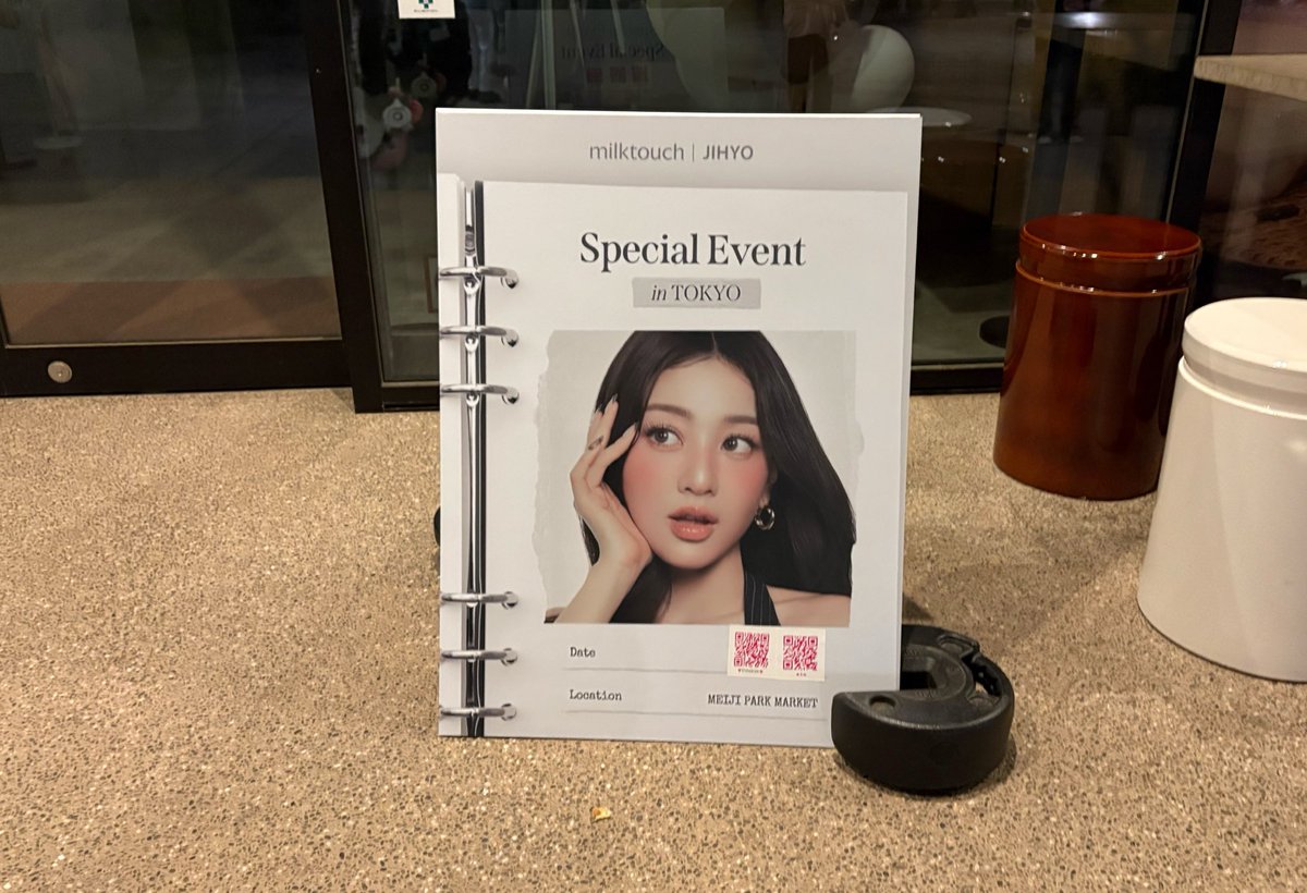 _rrchae's tweet photo. 💙🧡 https://t.co/AjAUN4UWwb