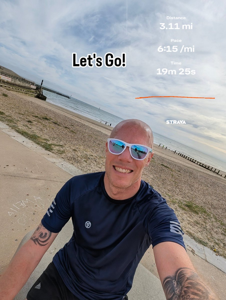 crouchys_runs's tweet image. Absolutely buzzing with that effort this morning 👊🏻💙 Littlehampton PR PB 💪🏻 #run #runner #running #runners #ukrunchat #parkrun @parkrunUK
