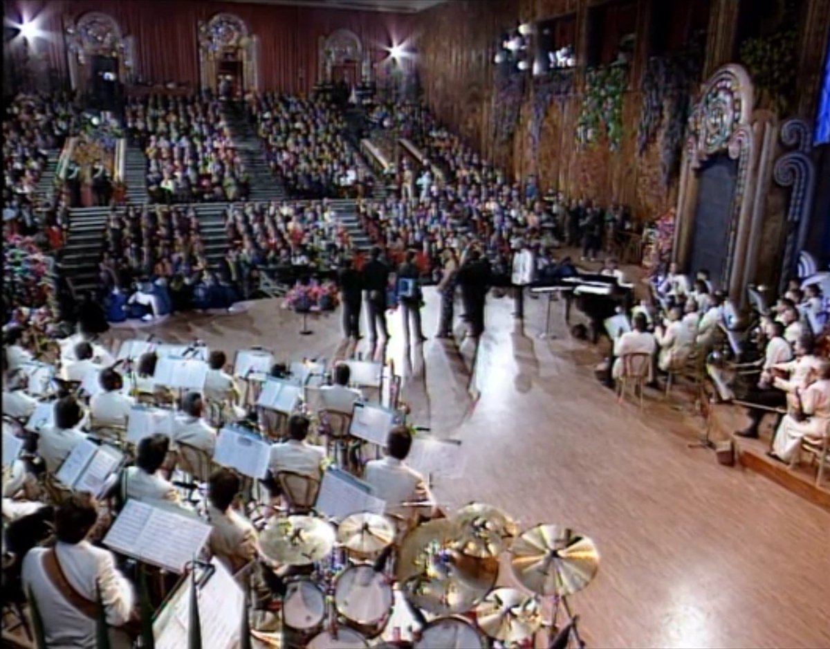Bisius_96's tweet image. Ultimo spettacolo all'AUDITORIUM DEL FORO ITALICO 🎭

Si chiude un capitolo importante della televisione italiana.
La Rai lascia lo storico Auditorium di Roma, per anni casa di grandi varietà, programmi musicali, show del sabato sera e serate evento con orchestra dal vivo.

Dal