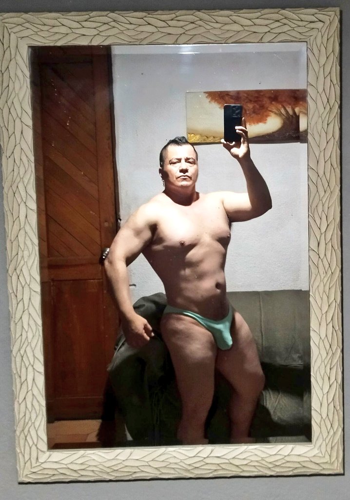 Ekho_Keys's tweet image. Excelente sábado cachorritos 🤗😸
#Underwear #gayman #EnCalzones #InstaGay  #Slip