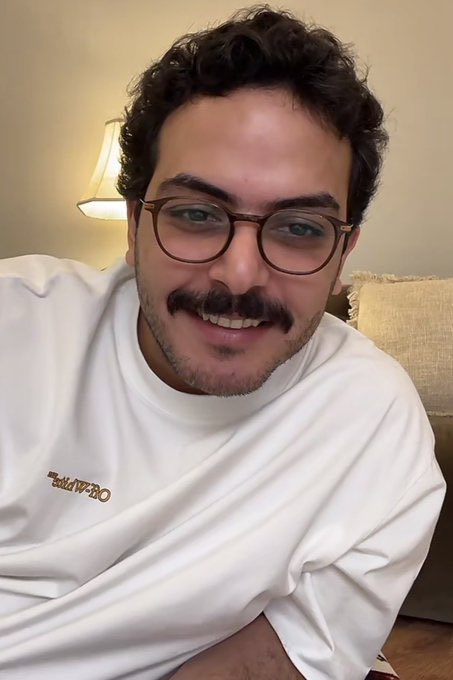 من أجمل مؤنسات المزاج بثك وسوالفك، 
ممتنين لوجودك والله ♥️✨