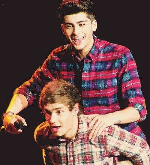 MissTrissLove28's tweet photo. No, it doesn't get cuter than Liam and Zayn 💛❤️ https://t.co/CFSDAYWXWc