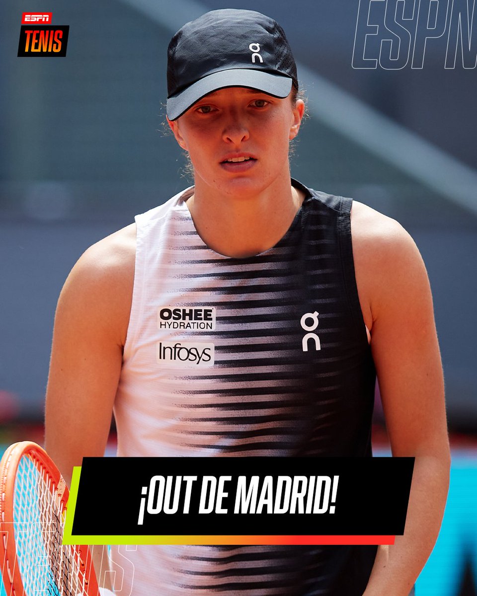 ESPNtenis's tweet image. ¡AFUERA EN TERCERA RONDA! 😲

🇵🇱 Iga Swiatek, campeona de #Madrid en 2024 y semifinalista en 2025, se retiró cuando era superada 7-6 (4), 2-6, 3-0 por 🇺🇸 Ann Li.

🤕 La polaca dejó la cancha entre lágrimas luego de haber solicitado asistencia médica al inicio del tercer set.
