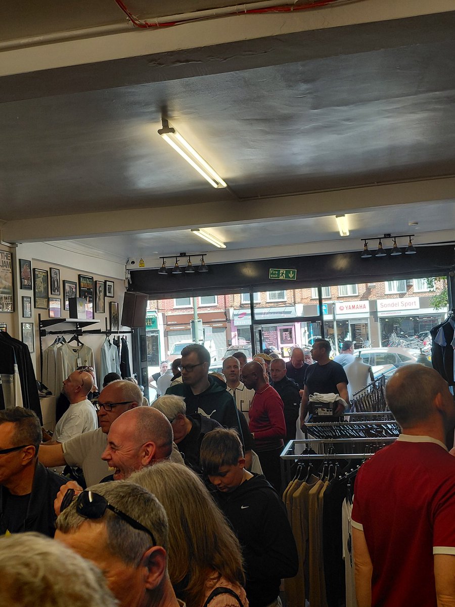 paulthecab's tweet photo. Incredible turnout for our dear friend Ian at #Tonics menswear #Blackfen today,each and everyone absolutely top drawer for the love and support for this wonderful man who has built a community within this shop,very emotional to see so many great people,god bless you all. https://t.co/K3KZWvH9sm