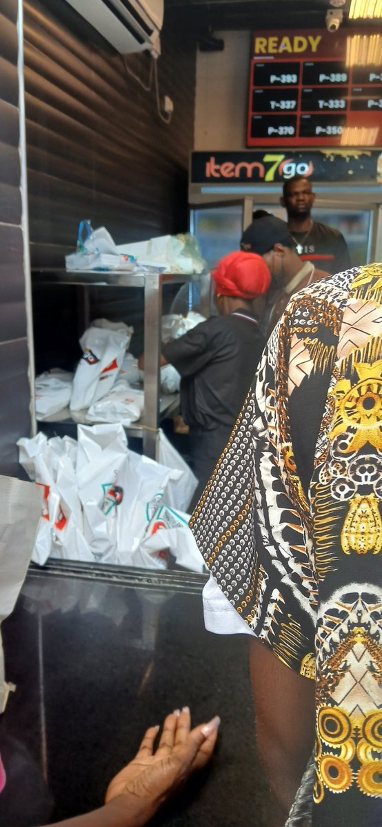 Richard🎀 tweet media