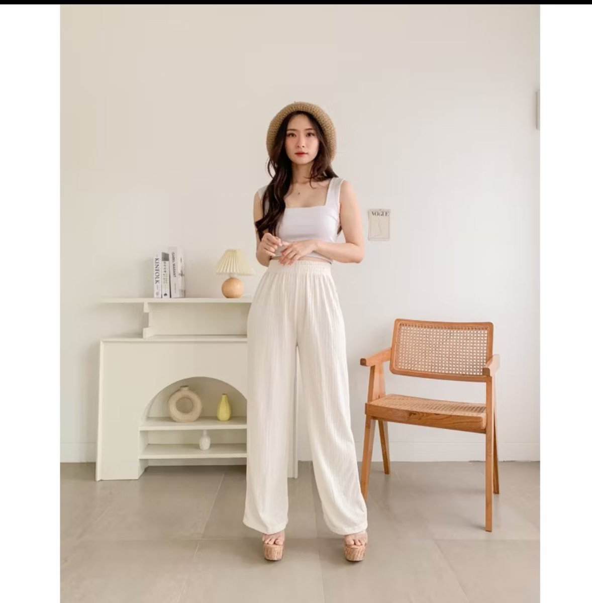 obviouscy_'s tweet photo. WTS preloved celana kulot knit warna broken white uk all size (BB 40-60kg), 55k ajaa. Masih baru banget belum sempat dipake keluar. Dijual karena bajunya gaada yang cocok. Yang mau tanya tanya langsung dm aja https://t.co/j6AhQWADv6