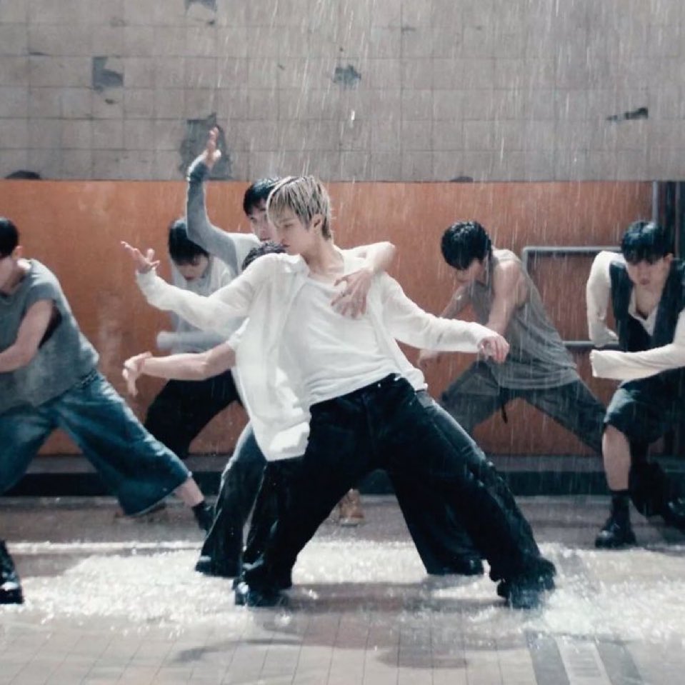 lila ★ tweet media