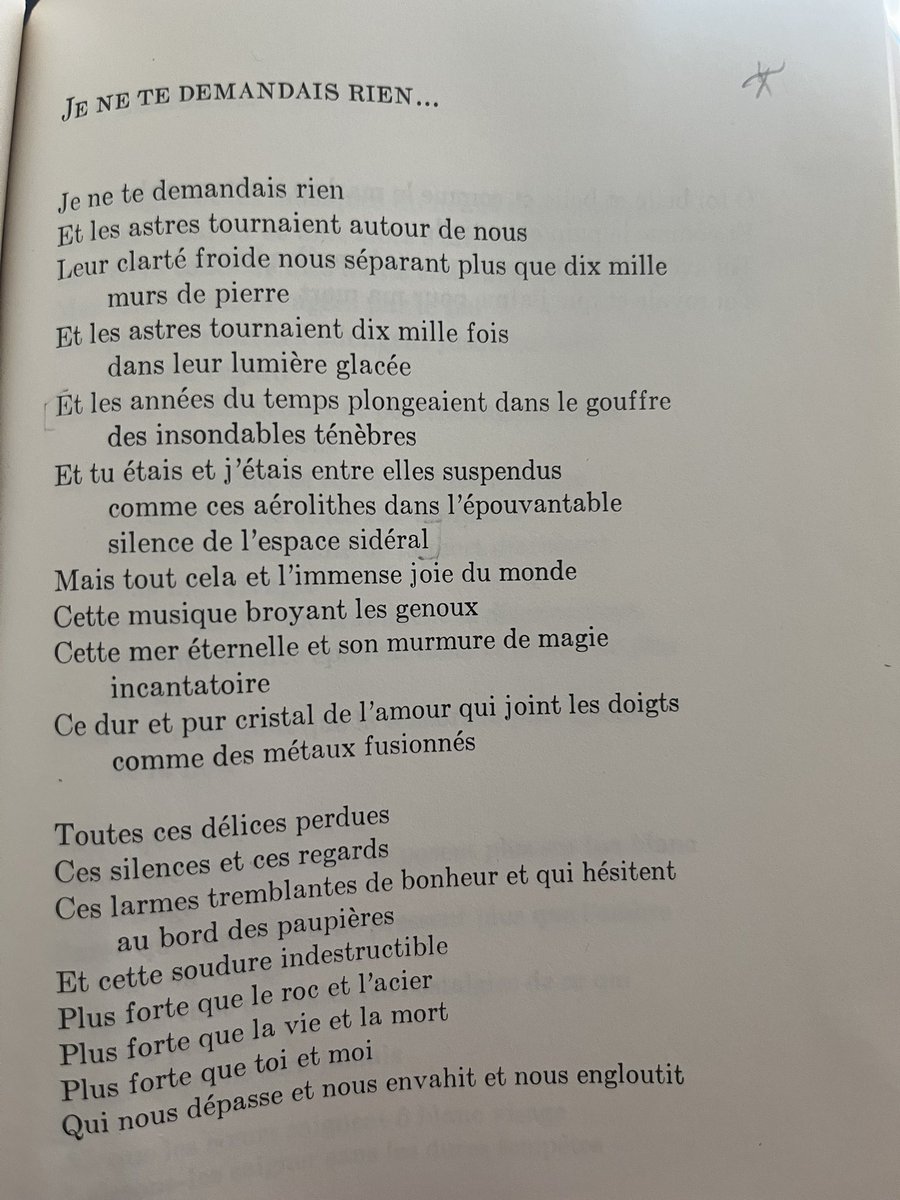 p0ezi's tweet image. Cette #musique broyant les genoux 
Cette #mer éternelle et son murmure de magie incantatoire 
Ce dur et pur cristal de l’#amour qui joint les doigts comme des métaux fusionnés
                   
                     Alain #Grandbois 

Poèmes inédits (1985: 47-48)
#poésie #poème