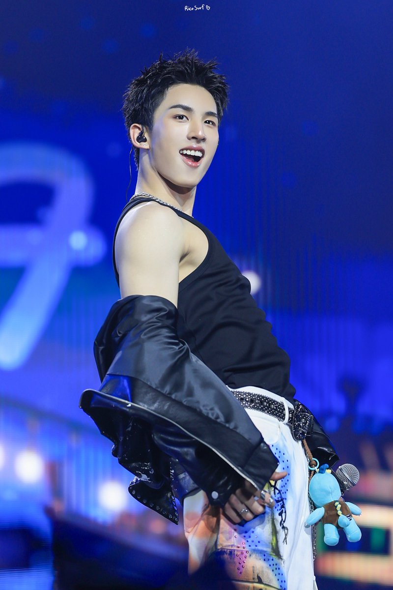 uaoaus2's tweet image. 🙈🖤

FIRST MEMORY WITH SURFJAVA
#SurfJavaFanMeeting
#surfjava #swensurf @swensurf