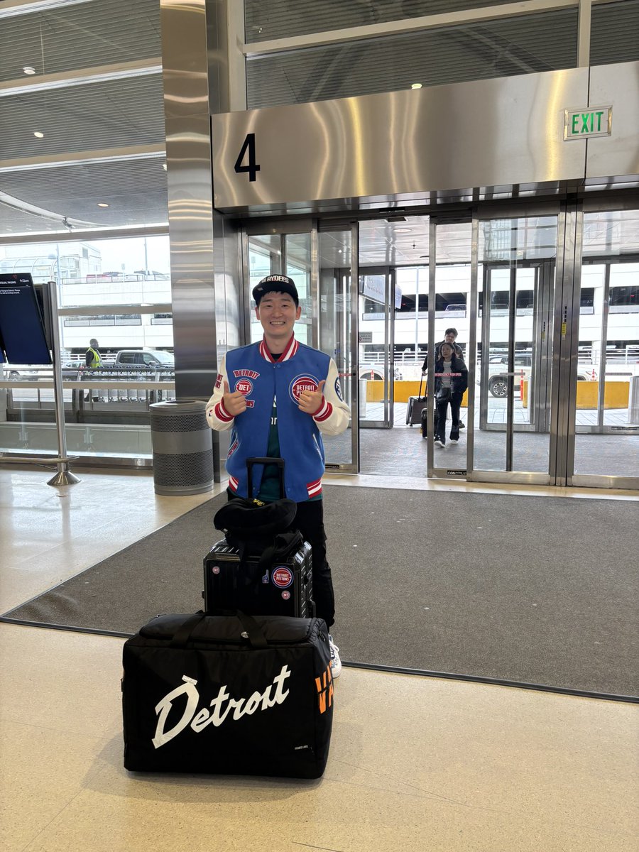 KoreaPistonsFan's tweet photo. Goodbye Detroit! Will miss you. Hope to see you soon!!! https://t.co/2kYCy6LGl1