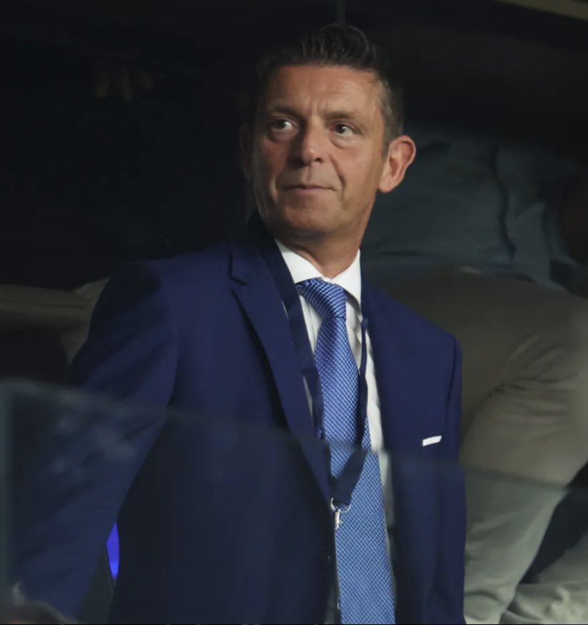 LineaJuve24's tweet image. 🚨Gianluca #Rocchi indagato per frode sportiva: ha ‘combinato’ alcune designazioni arbitrali nella stagione 24/25, scegliendo i più graditi all’#Inter.

Nel 2006, annata di ‘Calciopoli’ in cui la #Juventus fu relegata in Serie B, il Tribunale emise la sentenza seguente: 

“La