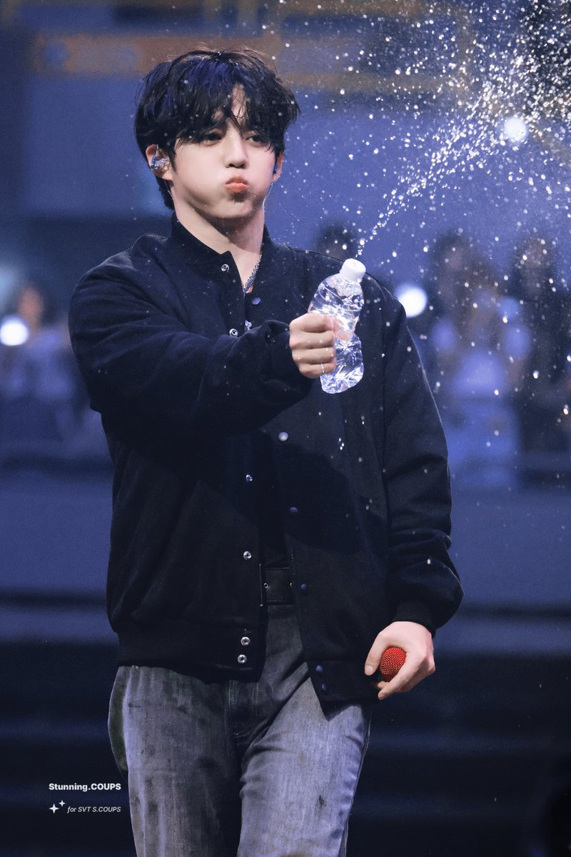 Stunning.COUPS tweet media