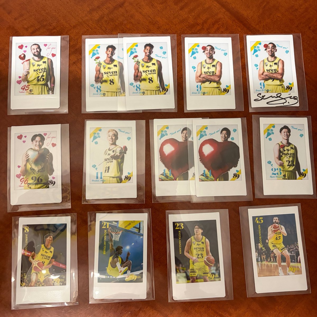 shotime_15's tweet photo. グッズ整理のためお譲り先探しております

譲)画像の物

求) ハート缶バッジ#15 > MVP缶バッジ#15 > サイン入りチェキ#15 > その他#15グッズ or 定価 (サイン入りチェキ 0.08~ご提示ください。即決0.1 )

買取のみ、異種交換可能です✨️

お気軽にお声がけ下さい(*ฅ́˘ฅ̀*)

#89ers https://t.co/xOI5JqPO8h