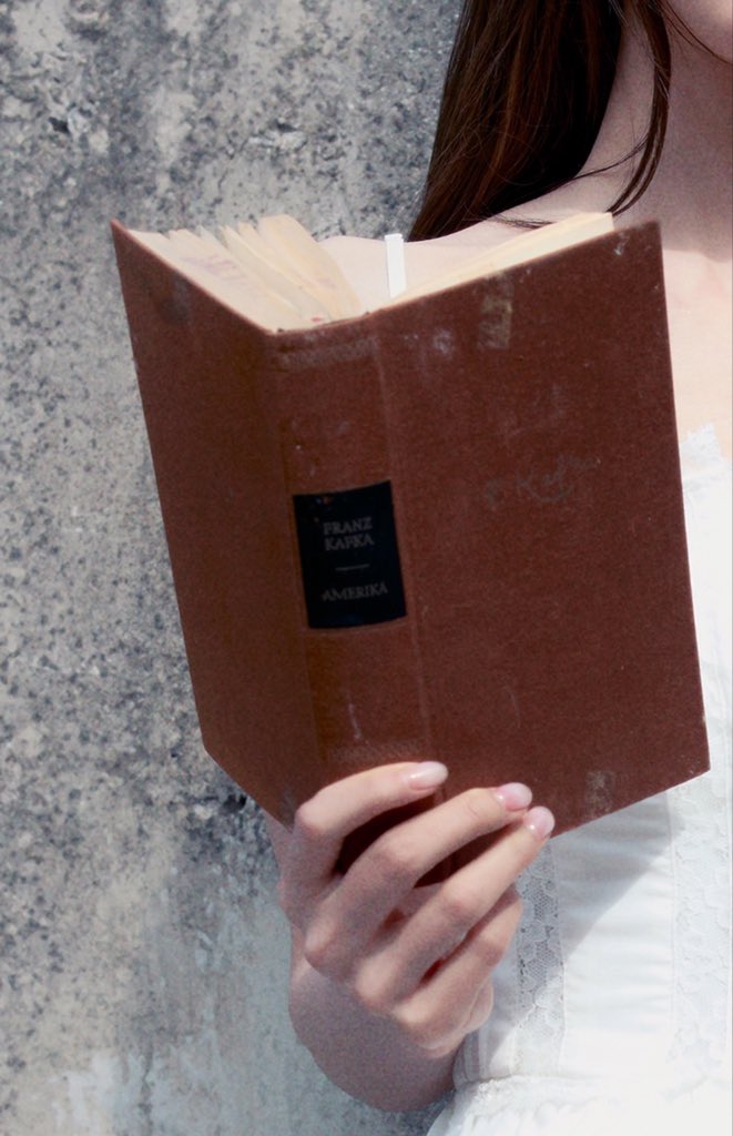 billlie pics tweet media