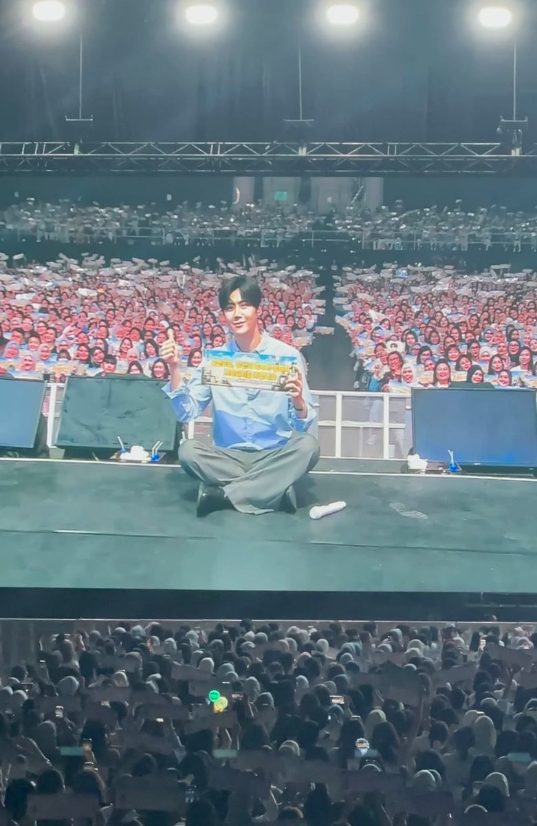 kim seonho pics ♡ tweet media