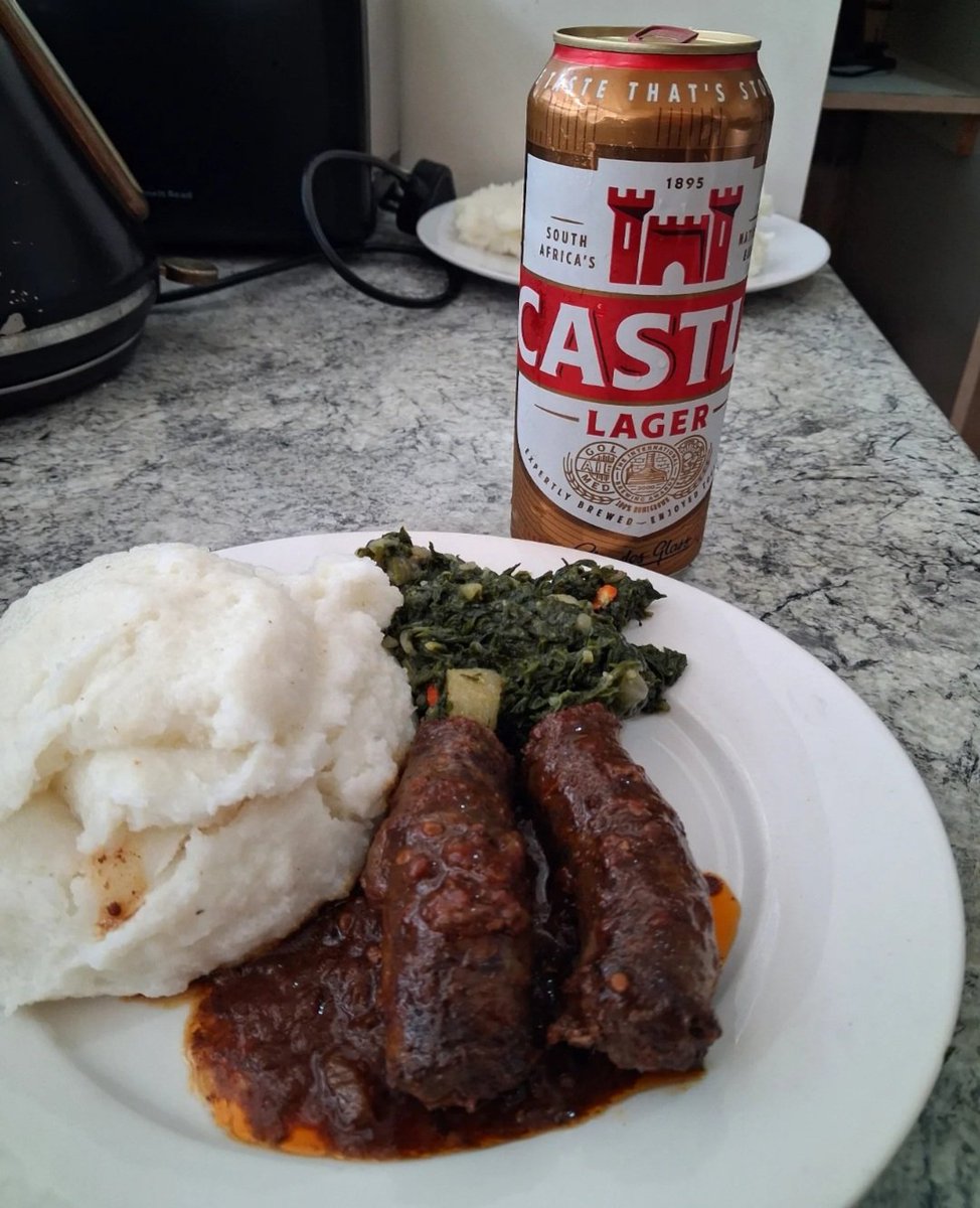 LotisGolf's tweet photo. I just made a traditional Swati Dinner.  Have abeautiful weekend @CastleLagerSA #BraaiOclock  #Inqaba https://t.co/UYxjnVE8HE
