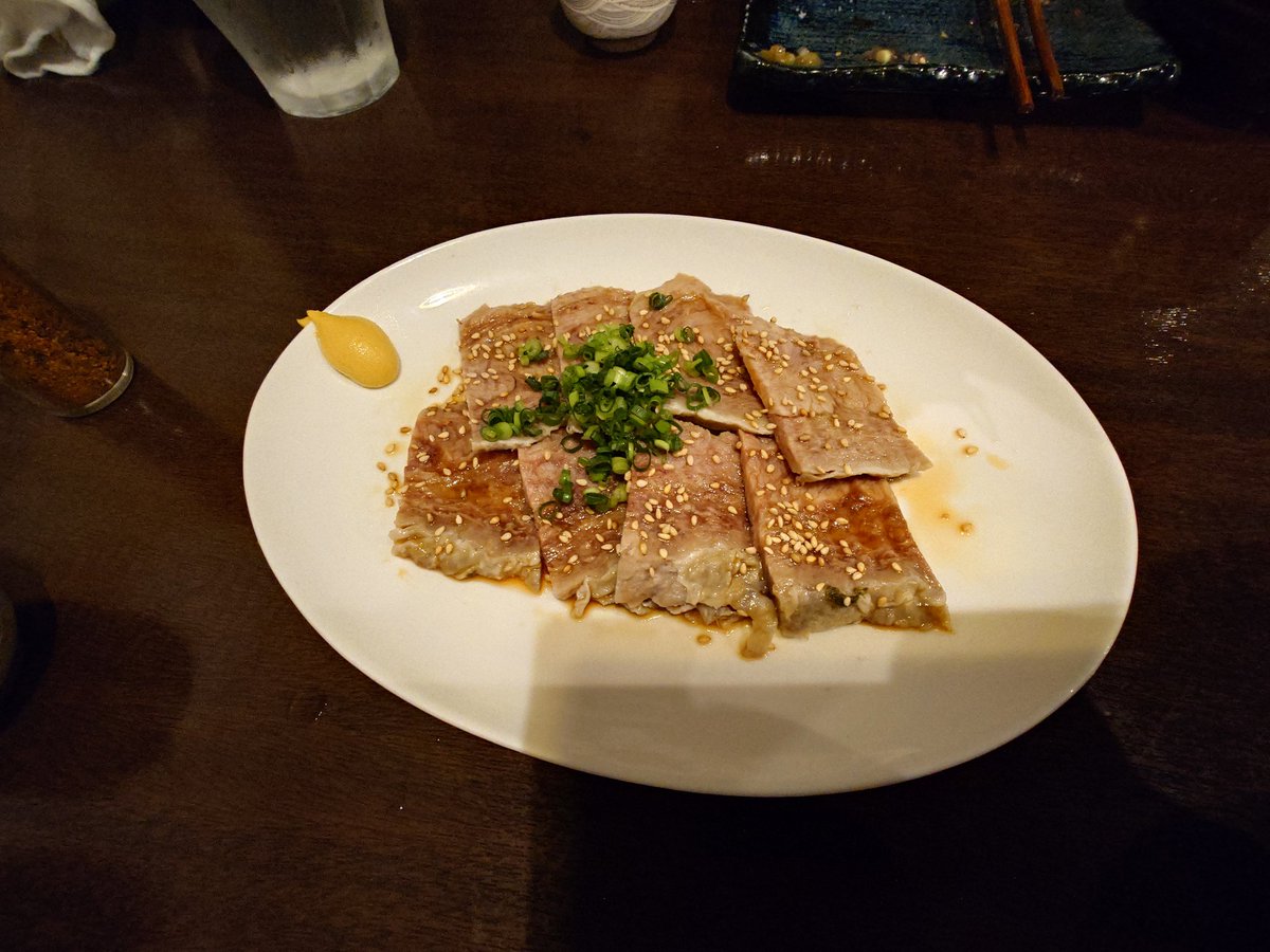 TEAM_F_line's tweet photo. クジラを食べ放題してきました https://t.co/iQN1fjwkSn