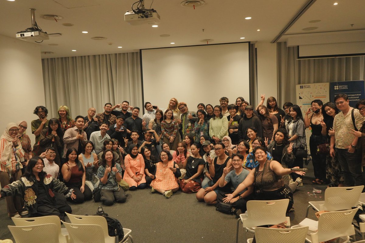 papibebek's tweet image. Senanggg skaliii bertemu, menonton, dan berdiskusi film2 ❤️❤️❤️ #latepost