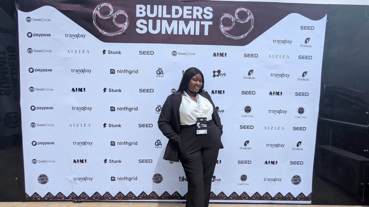 Eniolamercy10's tweet photo. Live at the #BuildersSummit by @thegeekcircleX as your community person and compère 🎤 https://t.co/cu6ZcDBfHa