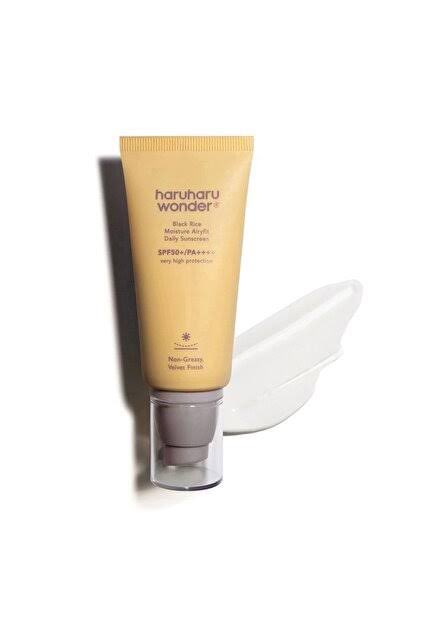 the empire of white eyeshadow 🦢 tweet media