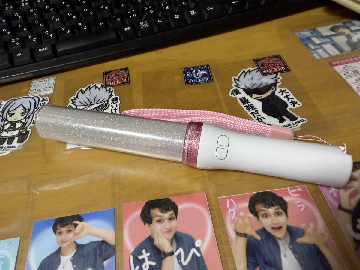 サブペンライトとして青が見つかったことにより使わなくなった桜色リング&amp;ストラップに中のフィルムにロゴシールを貼ってもありかも。