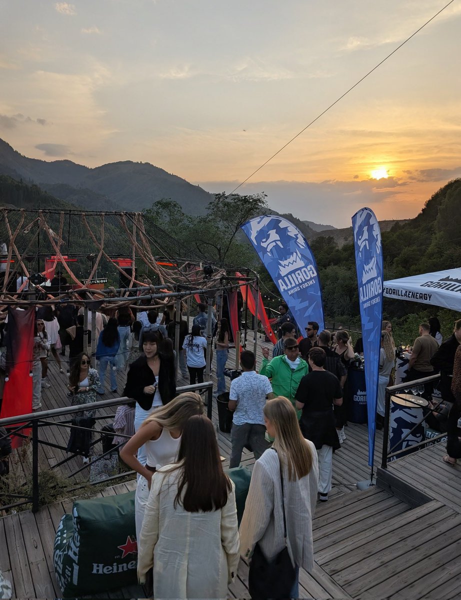 GOLDEN RETWEETER🦮 tweet media