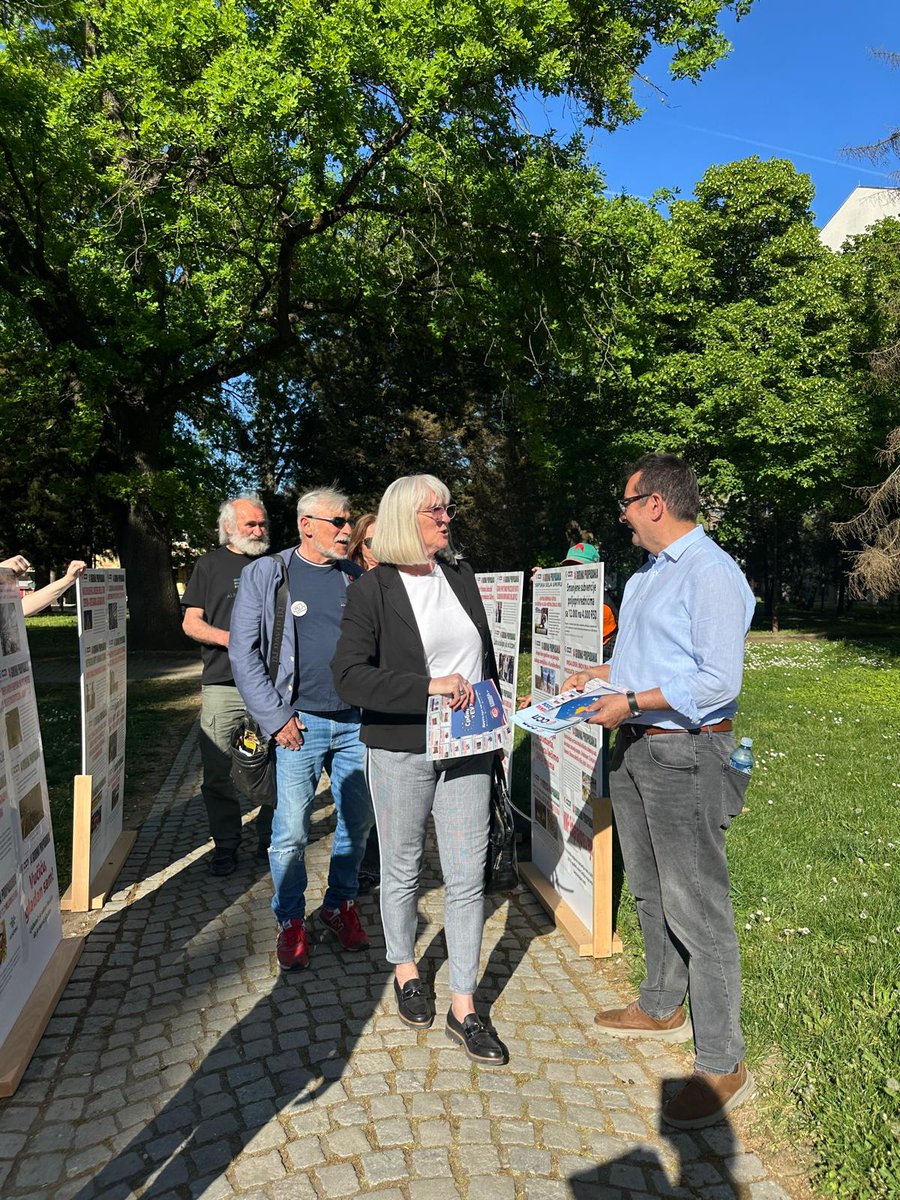 Izložba "14 godina propadanja" danas u Kikindi u organizaciji Stranke  <a href="/SlobodaIPravda/">Stranka slobode i pravde</a> Kikinda. Preko 300 dokumenata o korupciji, kriminalu, katastrofalnim kadrovima, uništavanju zdravstva, školstva, kulture. Ovi dokumenti mogu da posluže sutra nezavisnom tužilaštvu. Pre izložbe