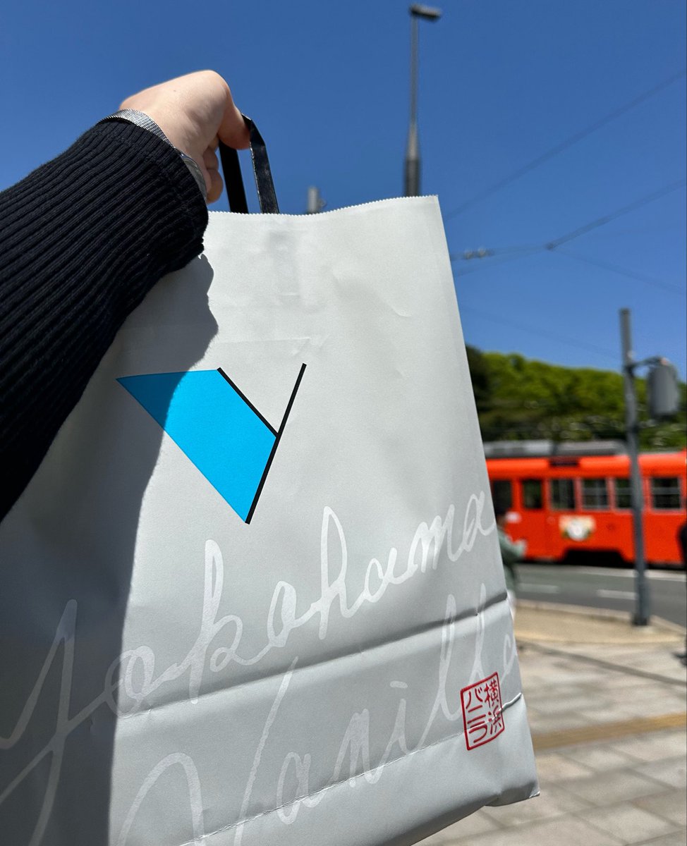 uuuum000's tweet photo. 地元愛媛で横バニを手に入れれる幸せ🥲🤍
ノーマルは売り切れてたけどレモン買えたの嬉しい〜チョコよりお気に入りかも！素敵な店員さんに対応してもらってとっても良い買い物ができました🌷 https://t.co/DwVM2lNoUj