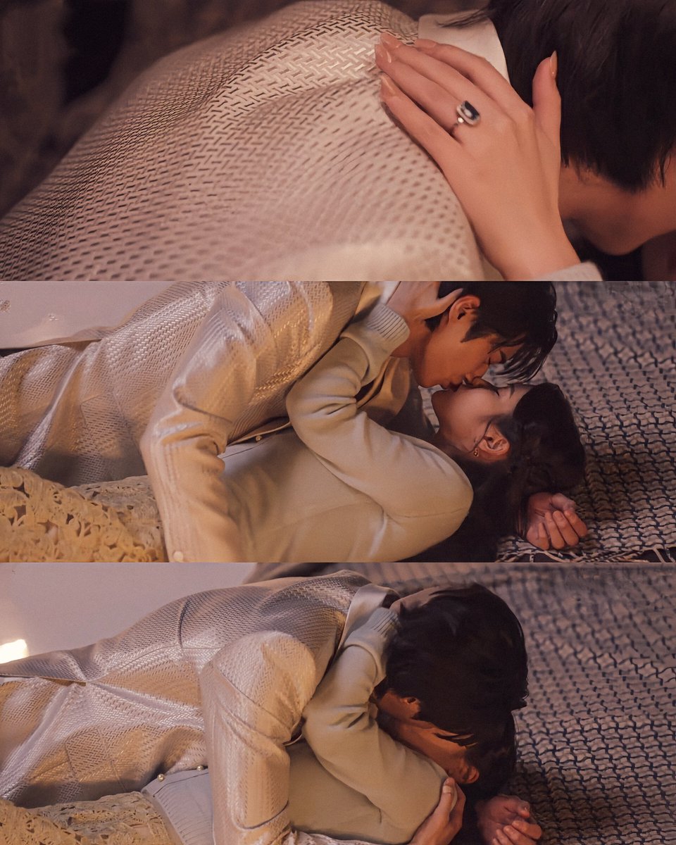 Not Huiju holding Lee Ahn so tightly with both of her tiny hands👀. Lee Ahn is already in love but Huiju obviously wanted this too🤭.

#perfectcrown #perfectcrownep6