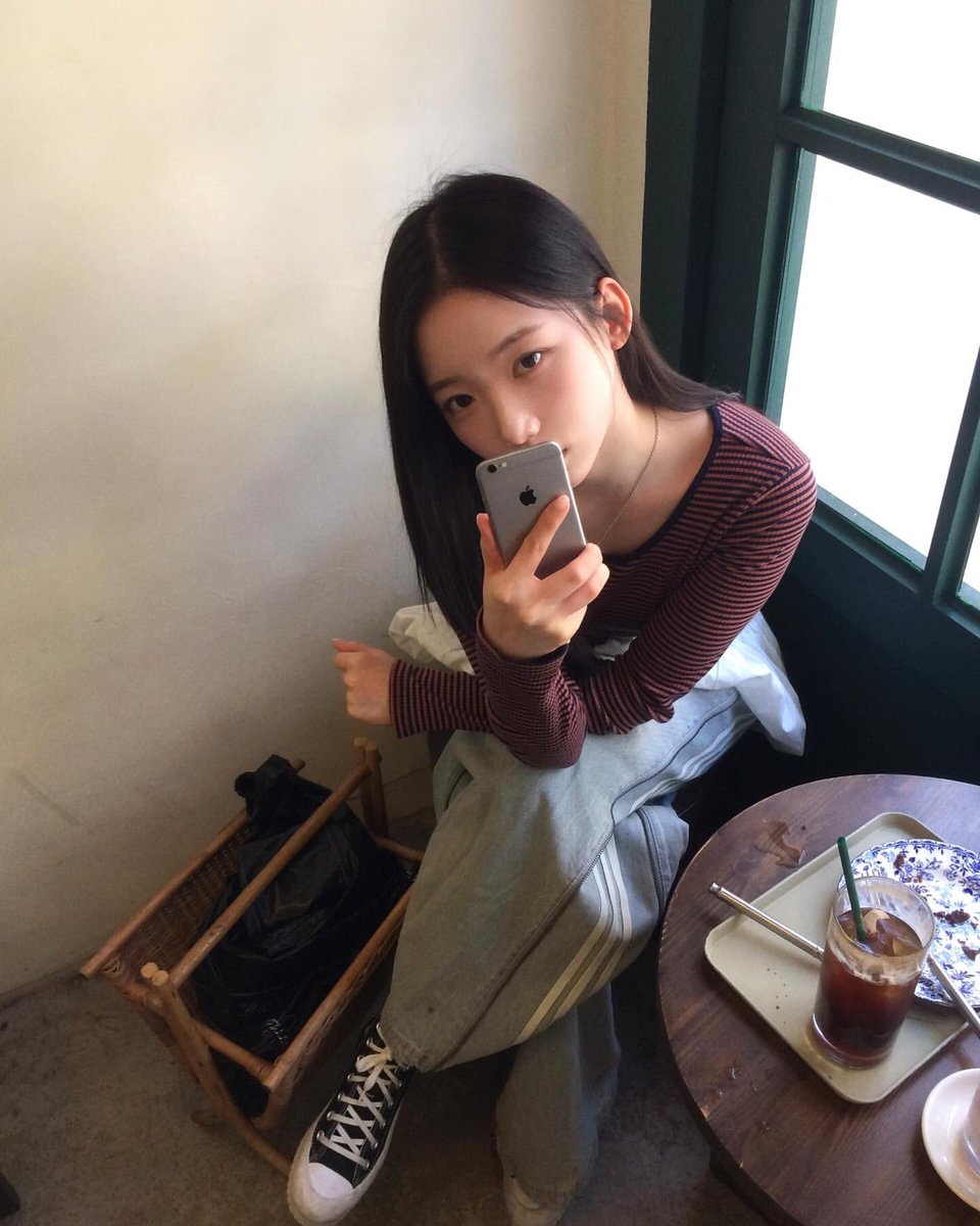 clikeyproject's tweet image. n년 전 오늘의클라씨
On This Day: #CLASSy ⏪

 2025.04.29 xhyejoo instagram update