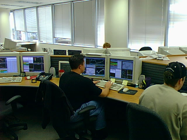 Back before high speed internet/mobile trading/zoom/live streams, traders like me had to trade at a physical "daytrading shop." This was Centerpoint Securities in 2000. (Noel and Alpha road if you know Dallas). I was a minority owner of the firm. This was the most high tech