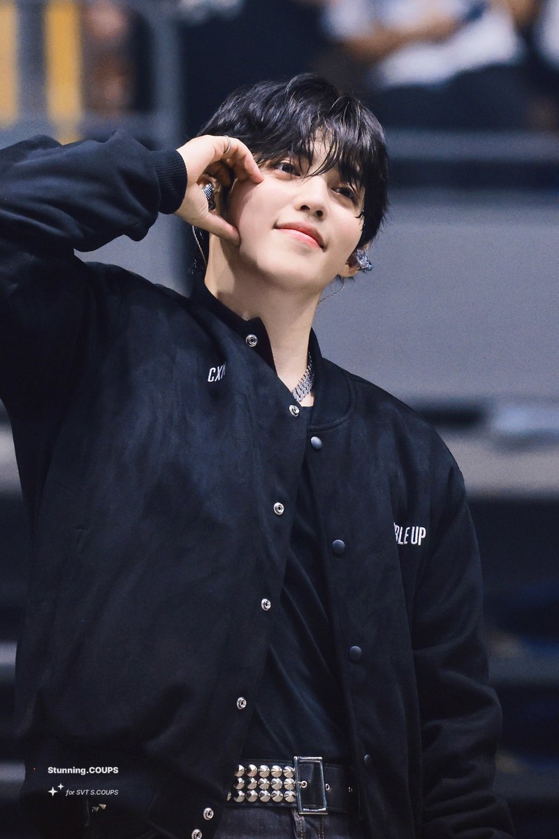 Stunning.COUPS tweet media