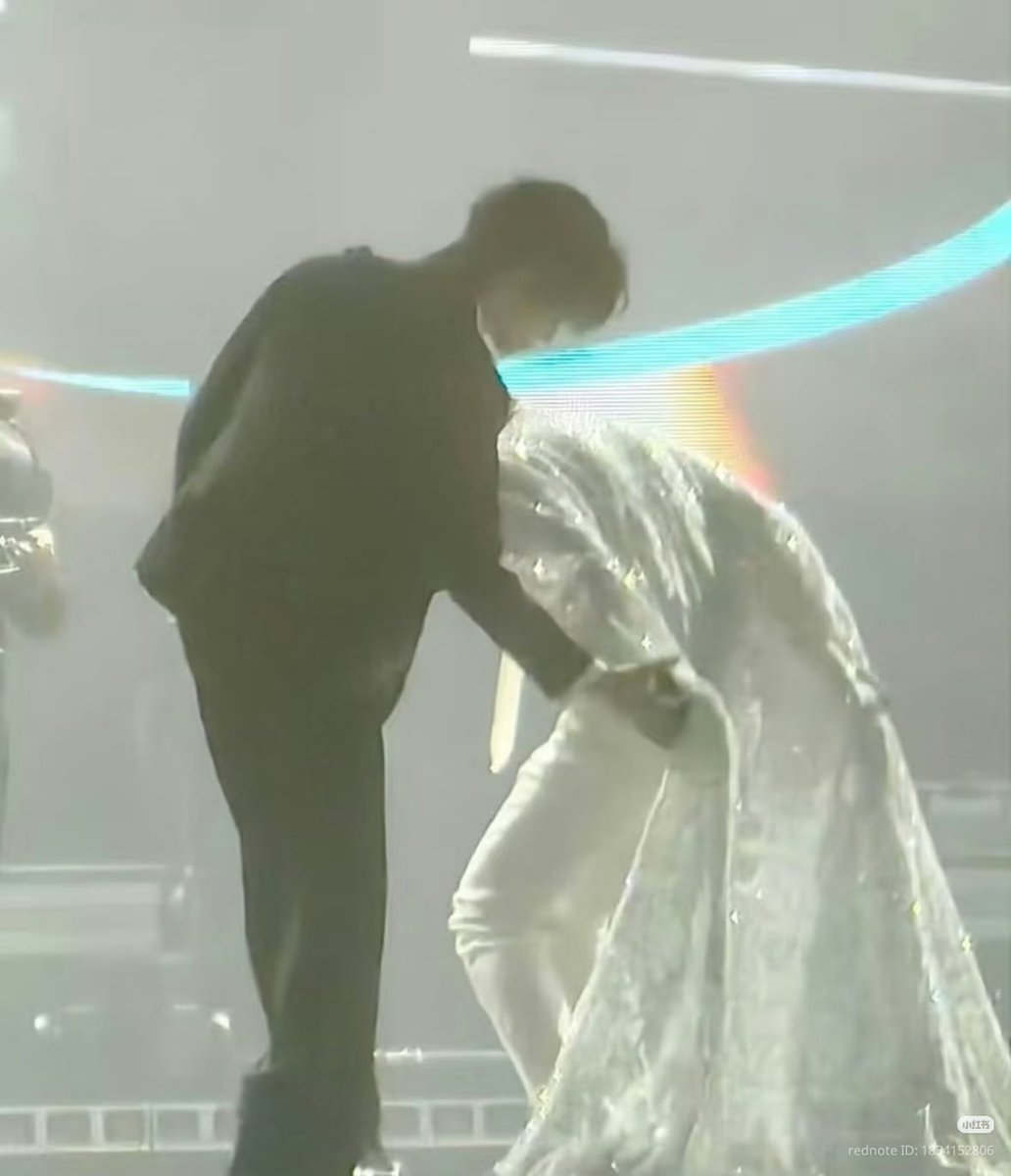 yunyixxh's tweet image. get married already. I would send my blessing

OurShoreWithYunyi
#TheOtherSideBKKD1 | #yunqi #haoyiran