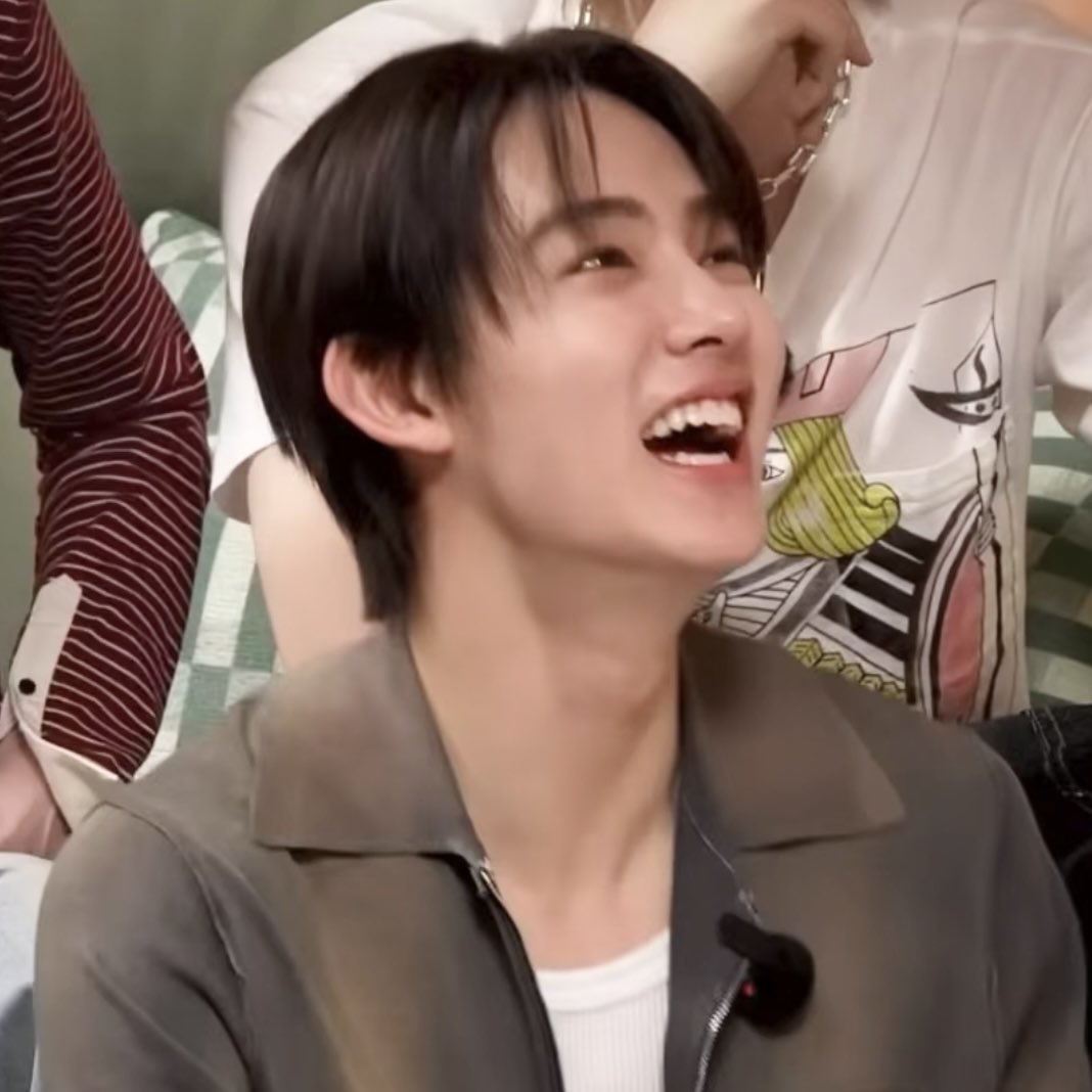 maiumaiu ✰ tweet media