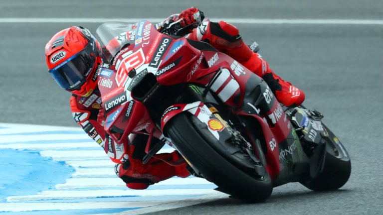 eduronco8's tweet image. #MotoGP #Jerez #Sprint: Marc Márquez logró el triunfo en el Sprint del Gran Premio de España. En tanto que los argentinos, Marco Morelli y Valentín Perrone, clasificaron undécimo y duodécimo respectivamente en Moto 3.