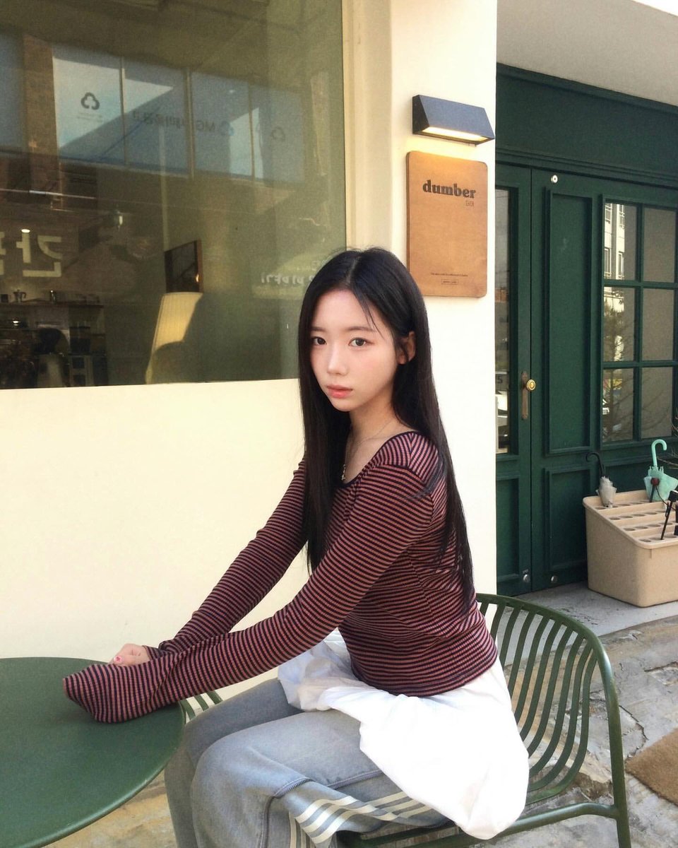 clikeyproject's tweet image. n년 전 오늘의클라씨
On This Day: #CLASSy ⏪

2025.04.29 xhyejoo instagram update (2)