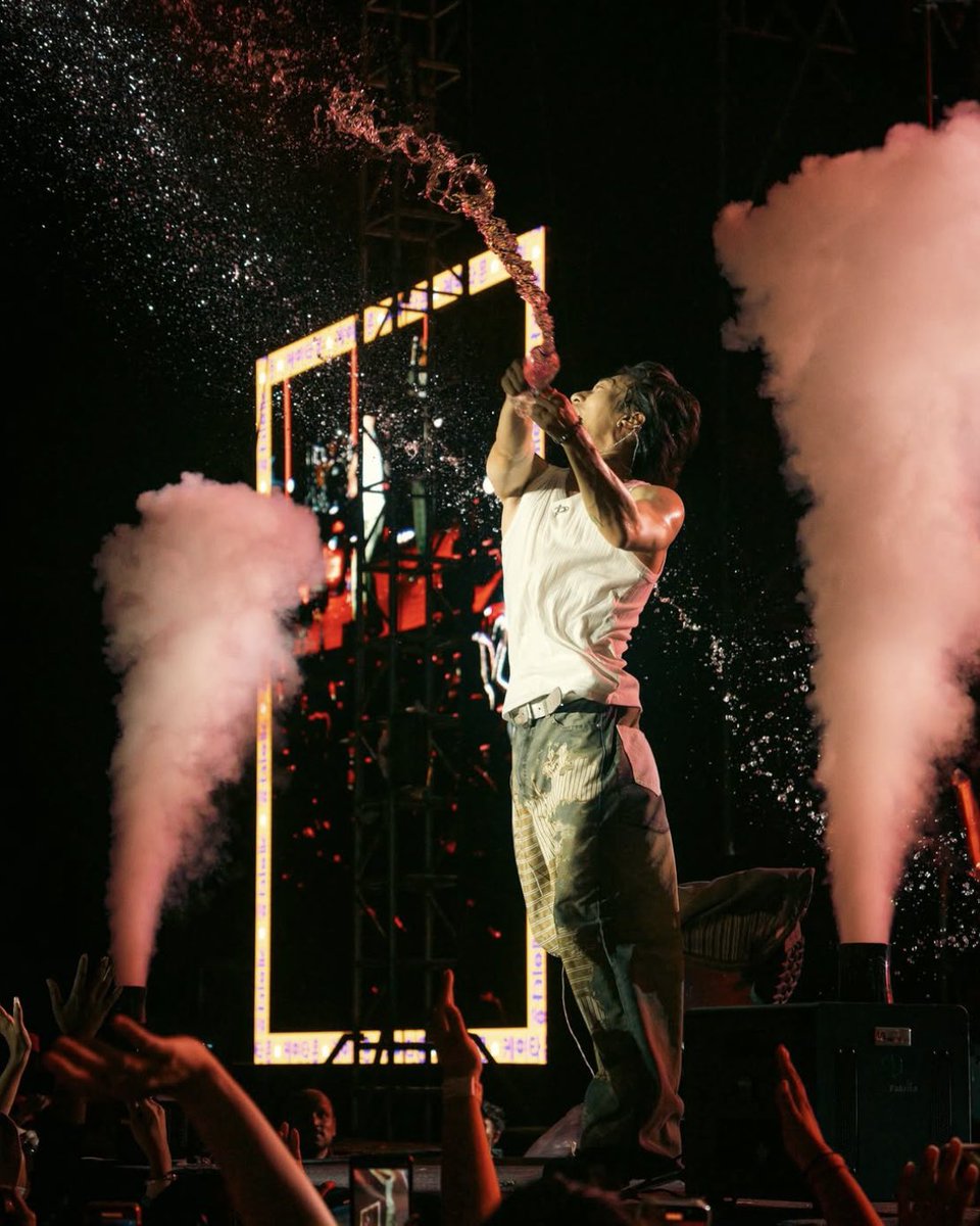 ‧₊˚ᴅɪᴍᴏ ɪɴ ᴘᴏᴄᴋᴇᴛ ˚₊‧ tweet media