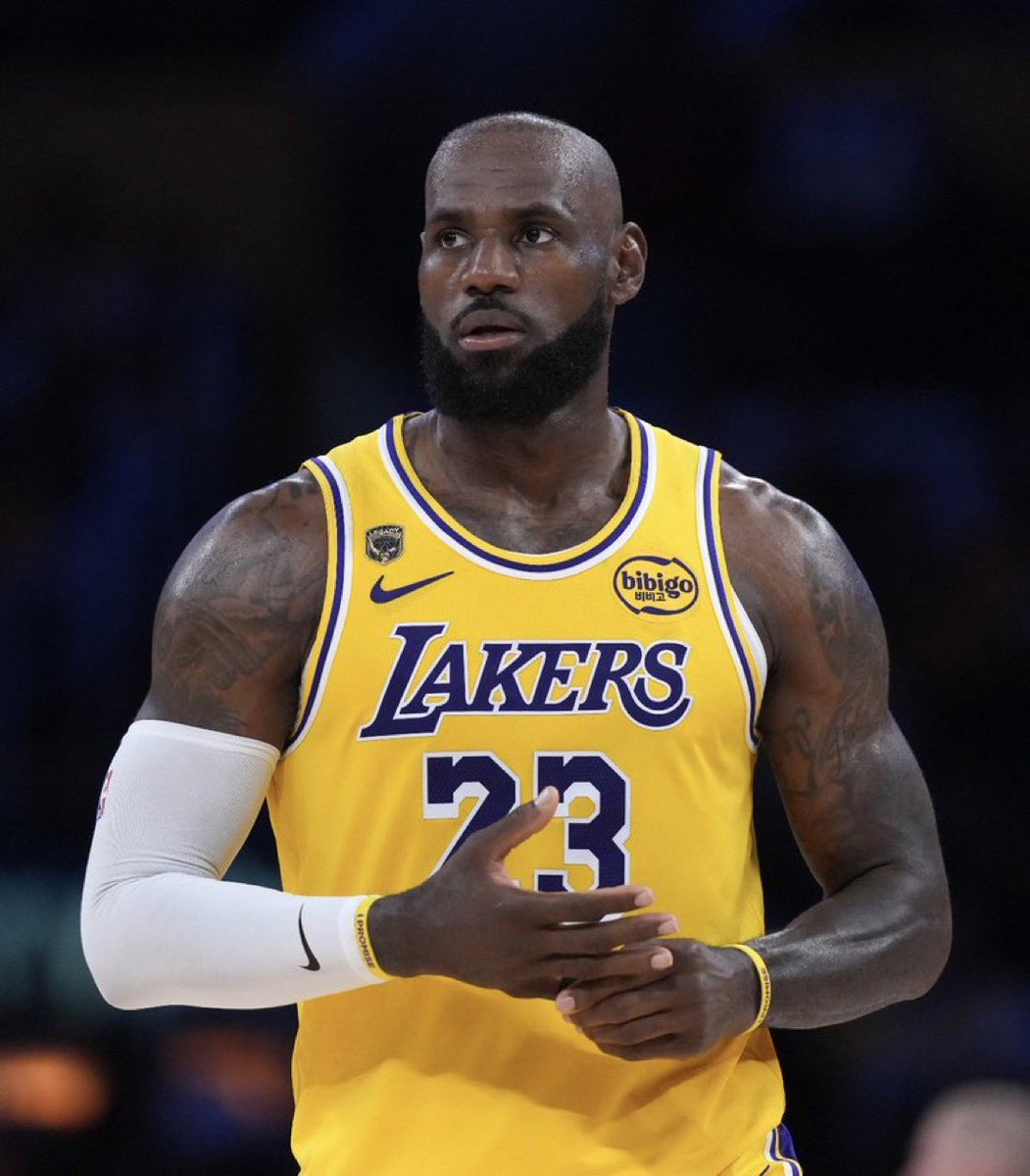 Witness King James tweet media