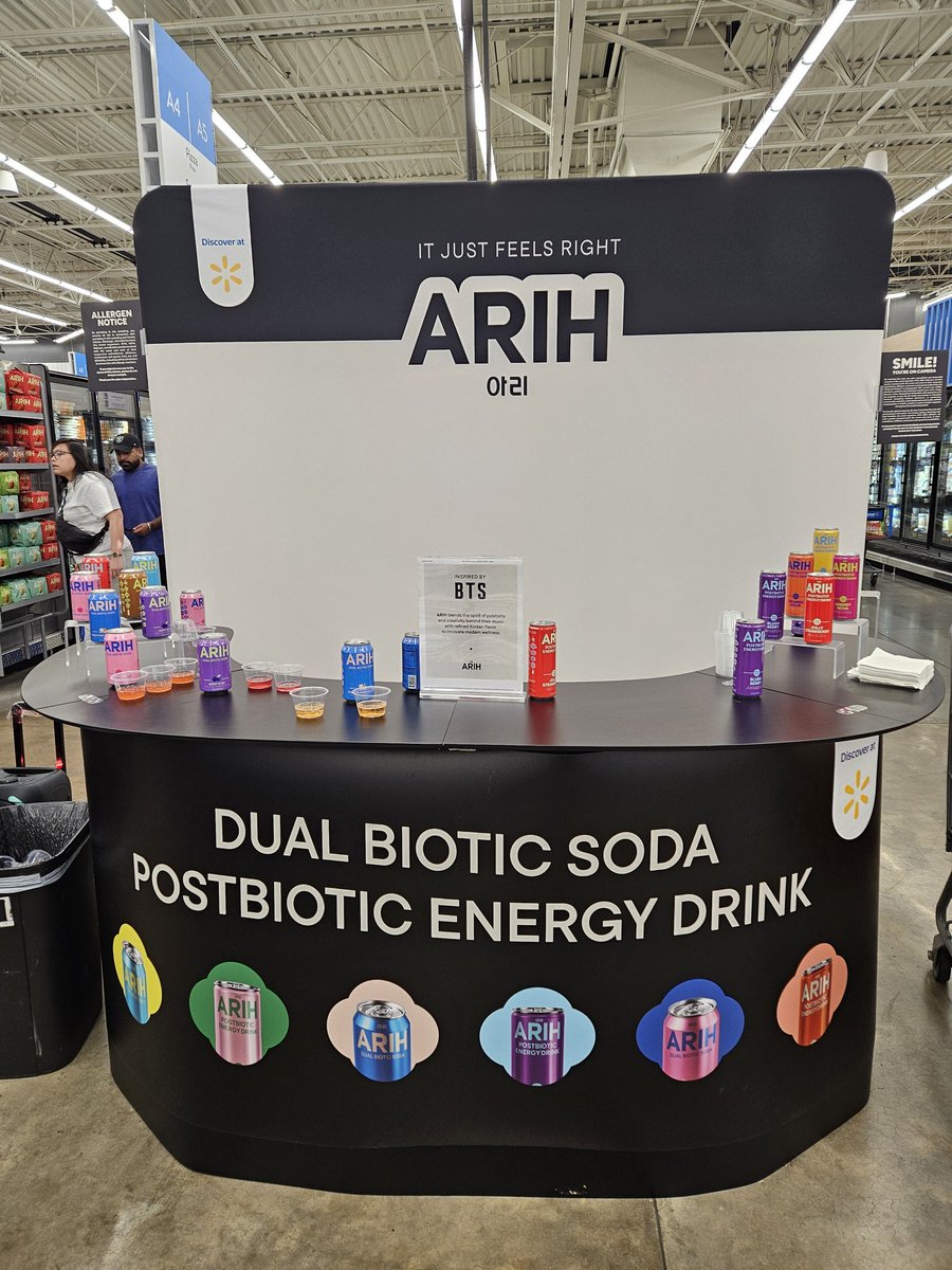 LivLaughBTS's tweet image. Got to Walmart to try some of the ARIH drinks! They were so good! I need them all

Was able to get some noodles to try later also 🍜 

#ARIH #BTS #TAMPA