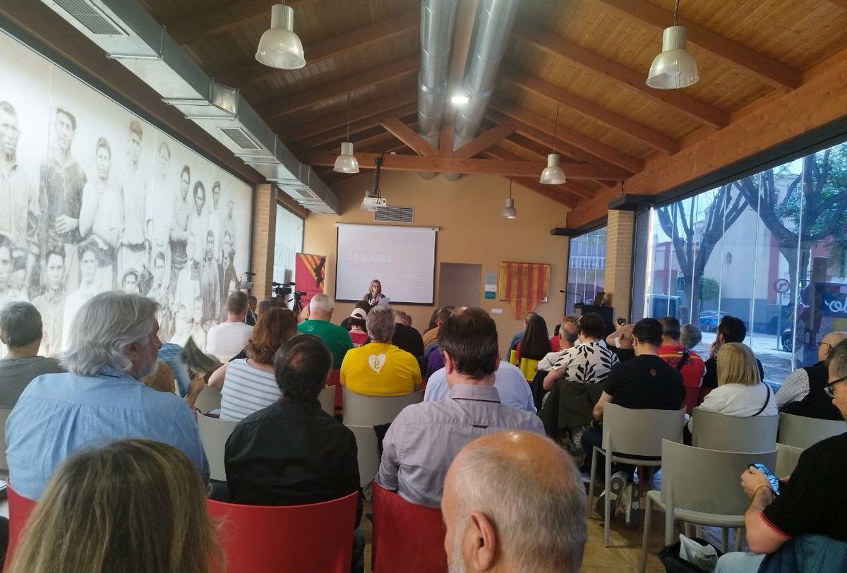 Poble Lliure tweet media