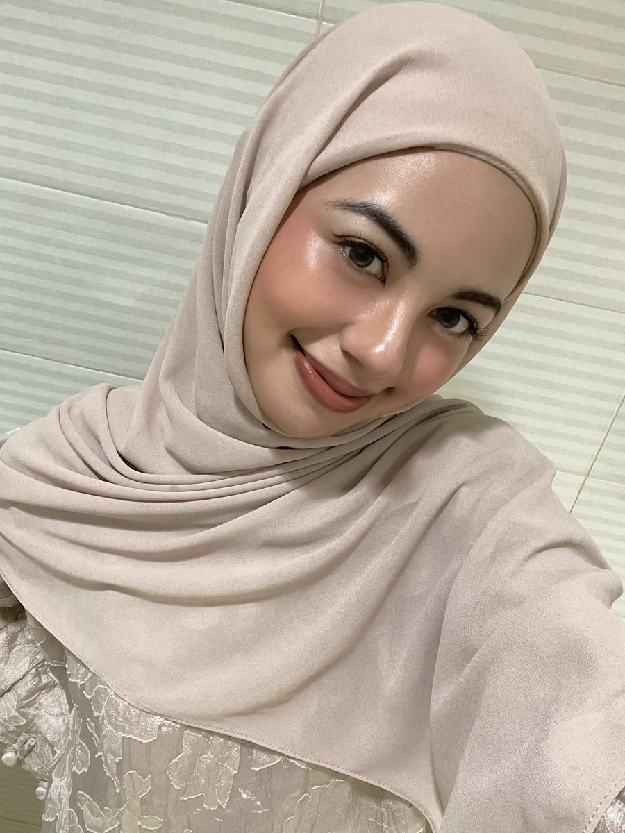 はに★ tweet media