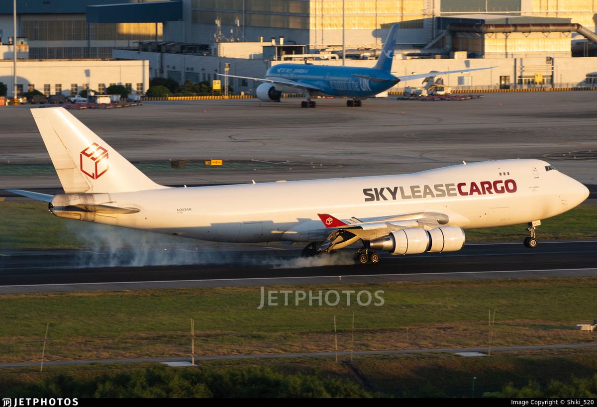 SpottersArg's tweet image. 🇦🇷 Hoy se habrían juntado cuatro Boeing 747 en el aeropuerto de Ezeiza, pero dos se desviaron por niebla (N412MC a Montevideo y N903AR a Córdoba)