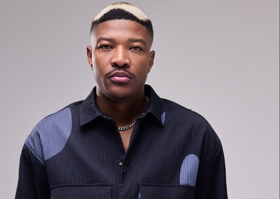Ba Bethe Gashoazen signed with Sony in July 2025. He thought Sony cared about him &amp; his music, not knowing that they wanted to silence him as one of the prominent Lekompo producers. Sony can't have Lekompo taking the shine away from Amapiano, which was what was happening before