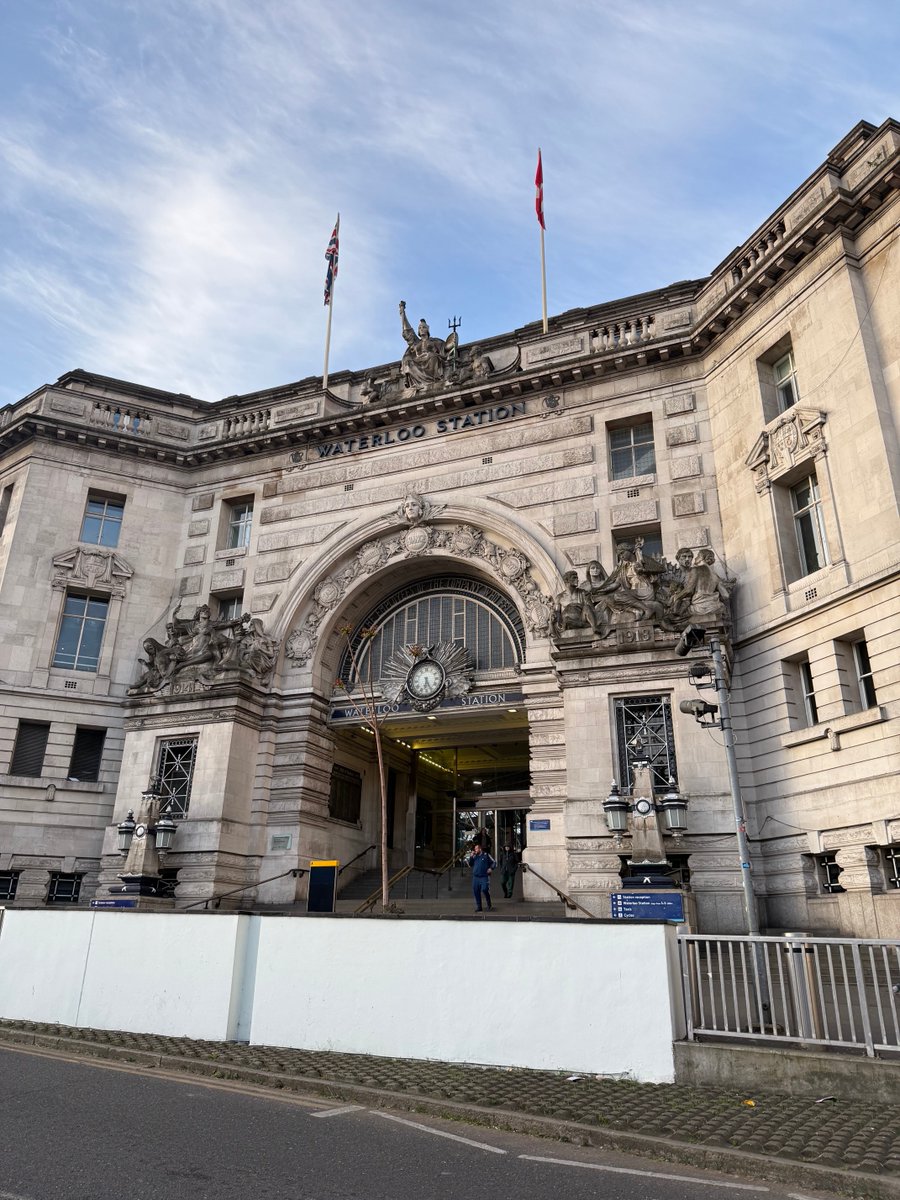 Perpetualway's tweet image. #Waterloo #Station