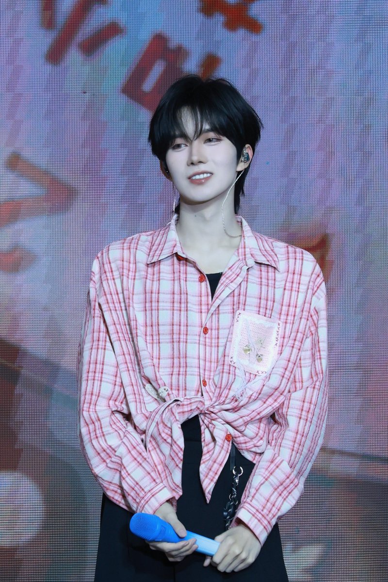 250426

คิดถึงติตี๋มาก มาก เนย 🥺🌟

KEEP MOVING WITH KIPUKA 
#KipukaQiuLiveinBangkok
#EliotHuang #HuangXing